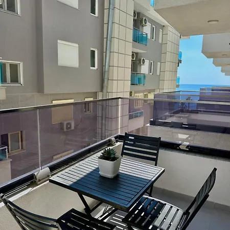 Meli Homes 1 Bedroom Sea View 30 Steps To * Шенджин